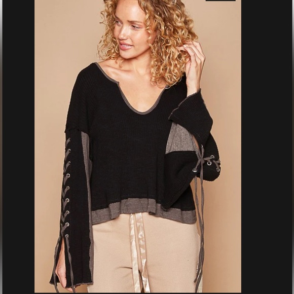 POL Top Pop-over Crisscross Lacing down sleeves Sz L/ Oversize Fit/V-Neck/ NWOT - Picture 17 of 17